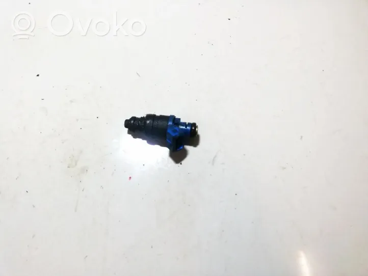 Volvo S40, V40 Fuel injector 8627804