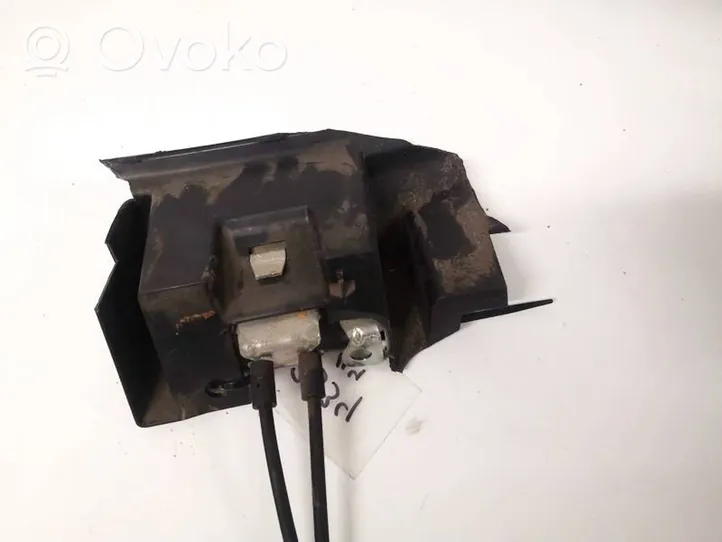 Nissan Qashqai Poignée, déverrouillage du capot moteur 