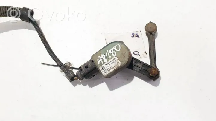 Volkswagen Touareg I Capteur de hauteur de suspension avant 7l6616571