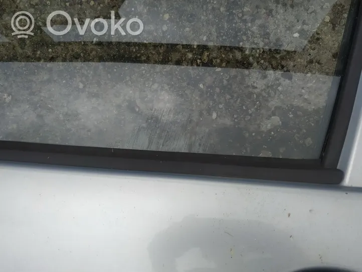 Toyota Aygo AB10 Priekinių durų stiklo apdaila 