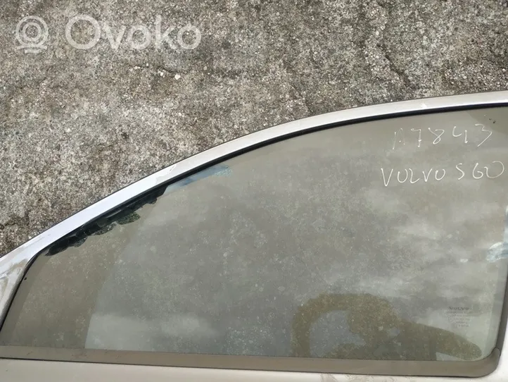 Volvo S60 Vetro del finestrino della portiera anteriore - quattro porte 