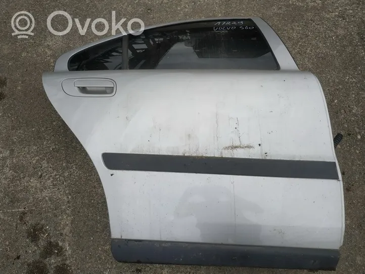 Volvo S60 Takaovi pilkos