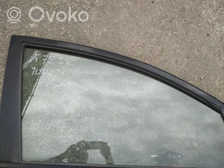 Toyota Avensis Verso Front door window glass four-door 