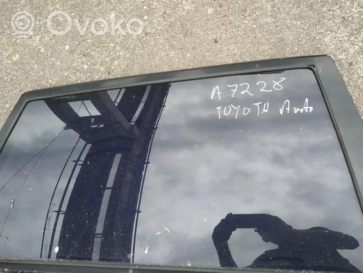 Toyota Avensis Verso Takaoven ikkunalasi 