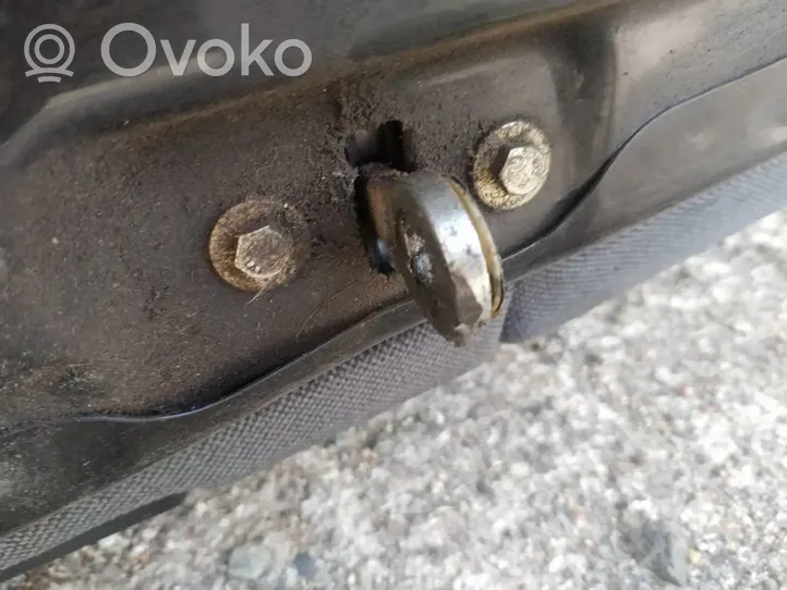 Opel Vectra B Takaoven pidätin 