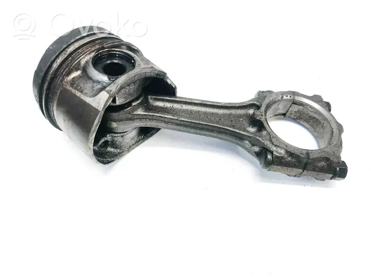 Honda Civic Piston with connecting rod 