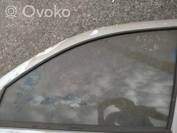 Volkswagen Golf IV priekšējo durvju stikls (četrdurvju mašīnai) 