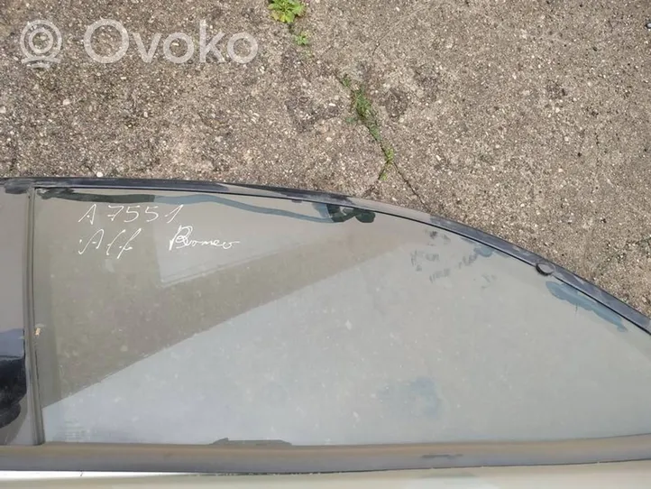 Alfa Romeo 147 Front door window glass four-door 