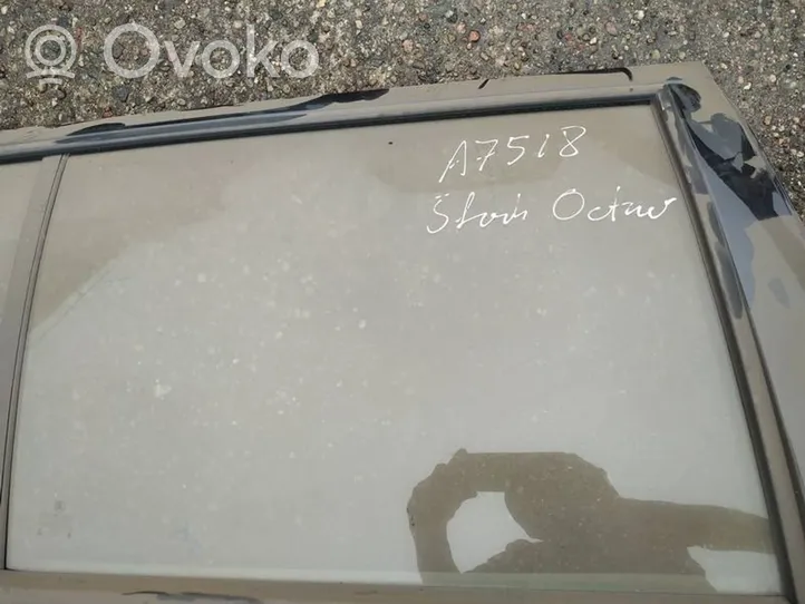 Skoda Octavia Mk1 (1U) Rear door window glass 