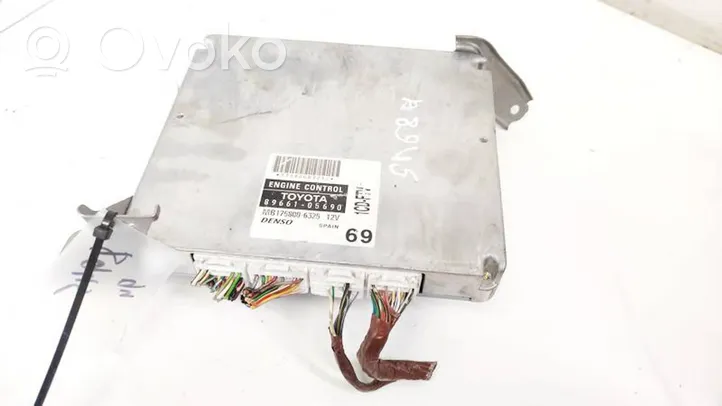 Toyota Avensis T250 Engine control unit/module 8966105690