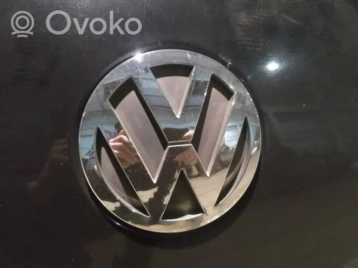 Volkswagen Touareg I Manufacturer badge logo/emblem 