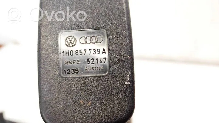 Volkswagen Golf III Boucle de ceinture de sécurité arrière centrale 1H0857739A