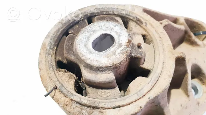 Audi A4 S4 B7 8E 8H Supporto di montaggio del motore 8e0599125l