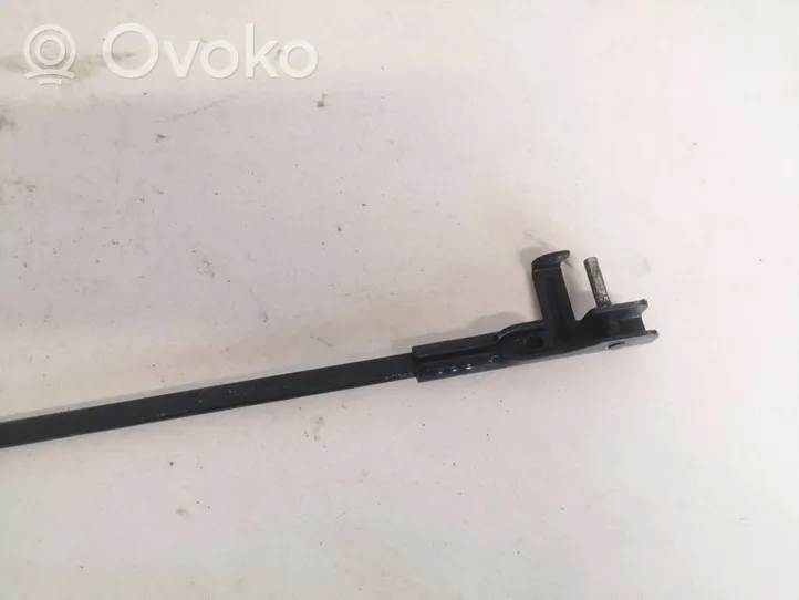 Ford Focus Ramię wycieraczki szyby przedniej / czołowej 4m5117526cd