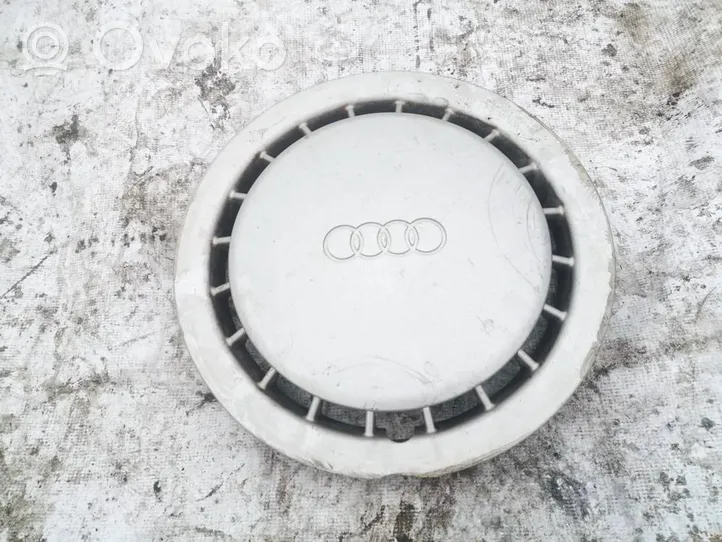 Audi 80 90 B3 R14 wheel hub/cap/trim 