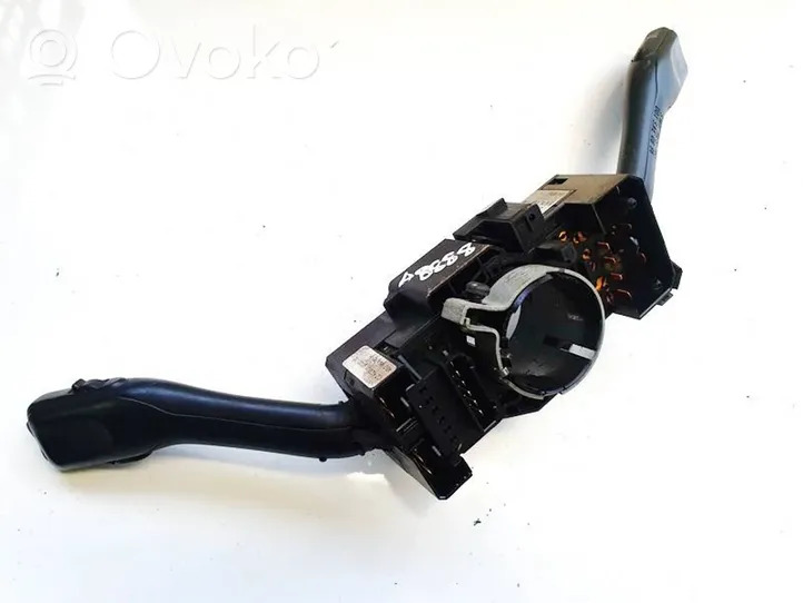 Skoda Octavia Mk1 (1U) Leva/interruttore dell’indicatore di direzione e tergicristallo 8l0953513g