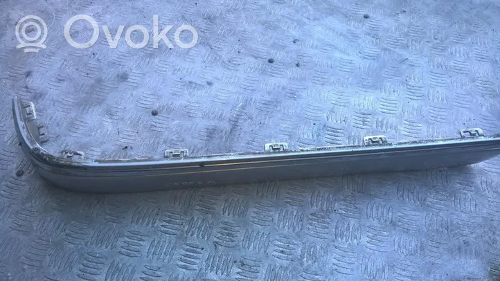 Mercedes-Benz E W210 Modanatura della barra di rivestimento del paraurti anteriore 