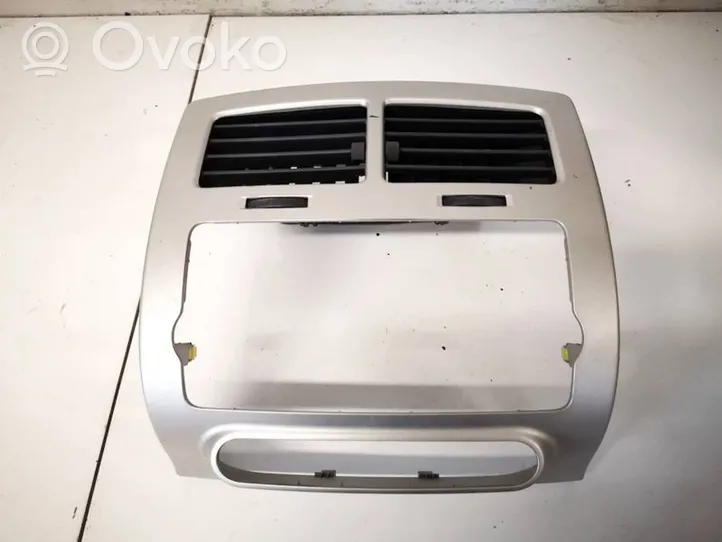 Toyota Urban Cruiser (XP110) Grille d'aération centrale 5556412040