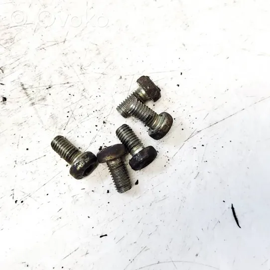 Ford Focus Nuts/bolts 