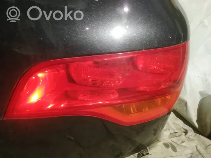 Audi Q7 4L Lampy tylnej klapy bagażnika 