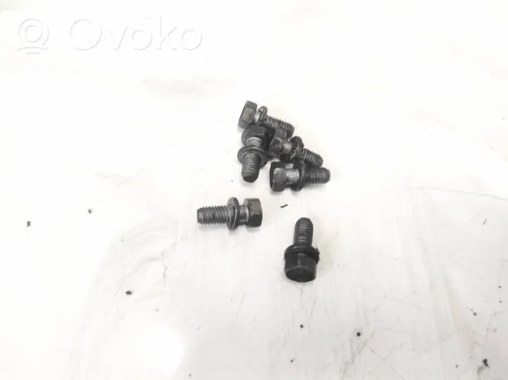 Hyundai Santa Fe Nuts/bolts 