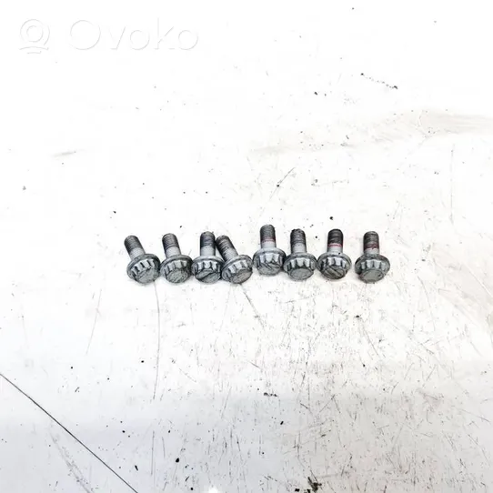Toyota Prius (XW30) Nuts/bolts 