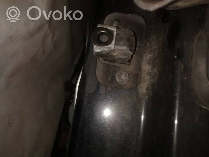 Volvo S40 Priekinių durų atvėrimo ribotuvas 