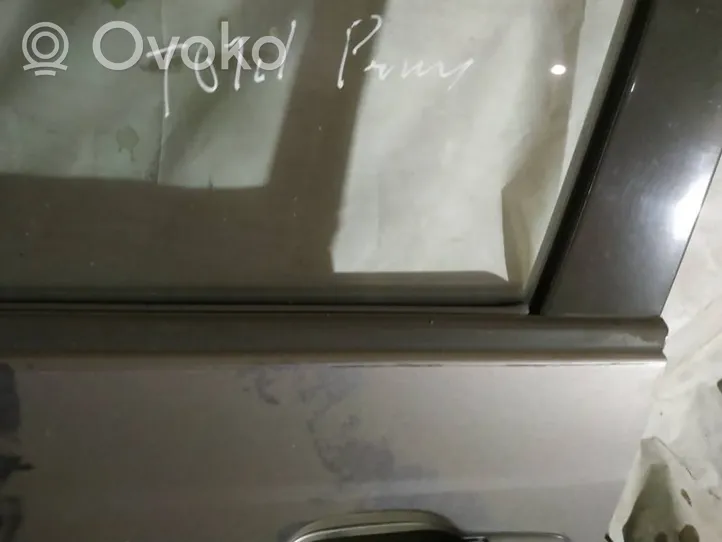 Toyota Previa (XR30, XR40) II Listwa / Uszczelka szyby drzwi 