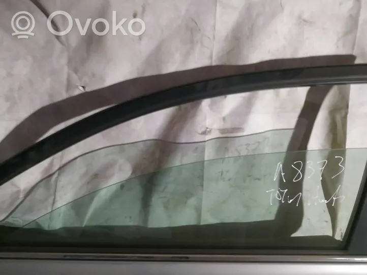 Toyota Avensis T250 Front door window glass four-door 