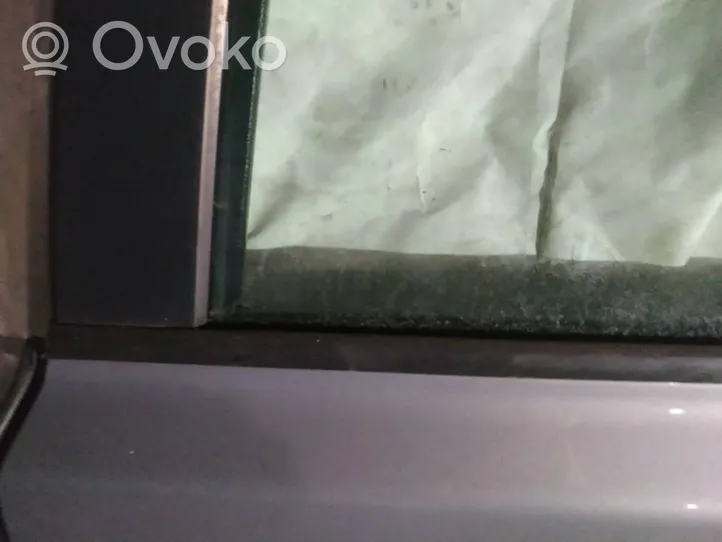 Volvo V50 Galinių durų stiklo apdaila 