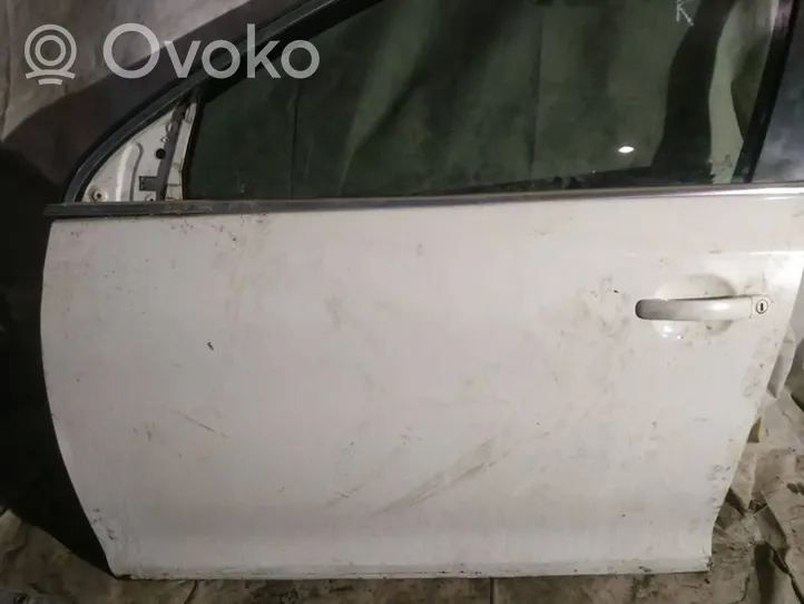 Volkswagen Golf V Priekinės durys BALTOS