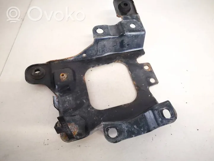 Ford Focus Battery bracket 