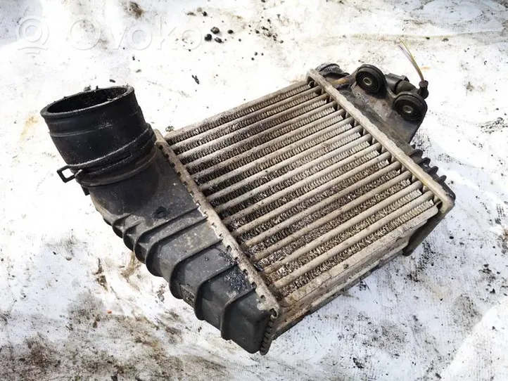 Volkswagen Golf IV Radiador intercooler 1j0145803f