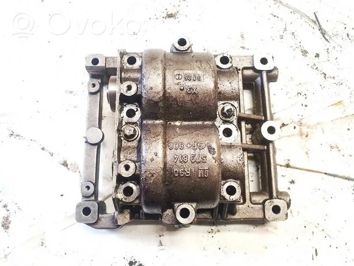 Opel Vectra C Pompe à huile 90573813