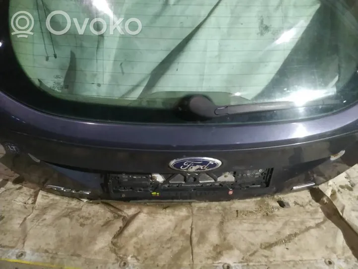 Ford Focus Takaluukun rekisterikilven valon palkki 
