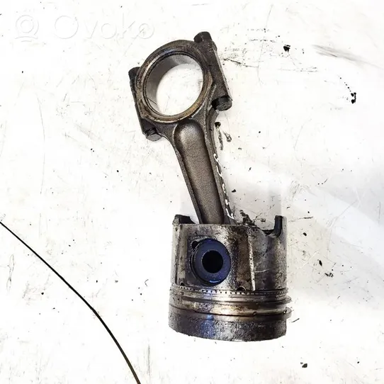 Peugeot 406 Piston avec bielle 