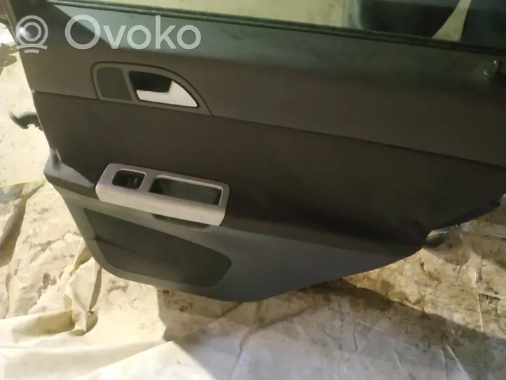 Volvo V50 Takaovi juodos