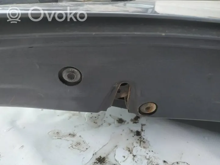 Volkswagen Golf IV Rear door lock 