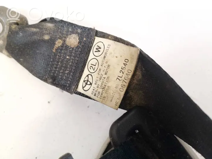 Toyota Corolla Verso AR10 Rear seatbelt 7l2540