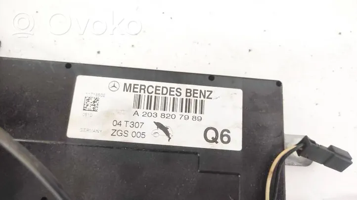 Mercedes-Benz C W203 Module unité de contrôle d'antenne A2038207989