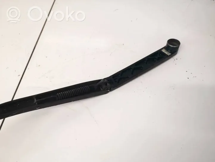 Hyundai Santa Fe Front wiper blade arm 