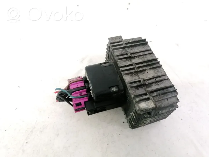 Opel Astra H Glow plug pre-heat relay 55354141