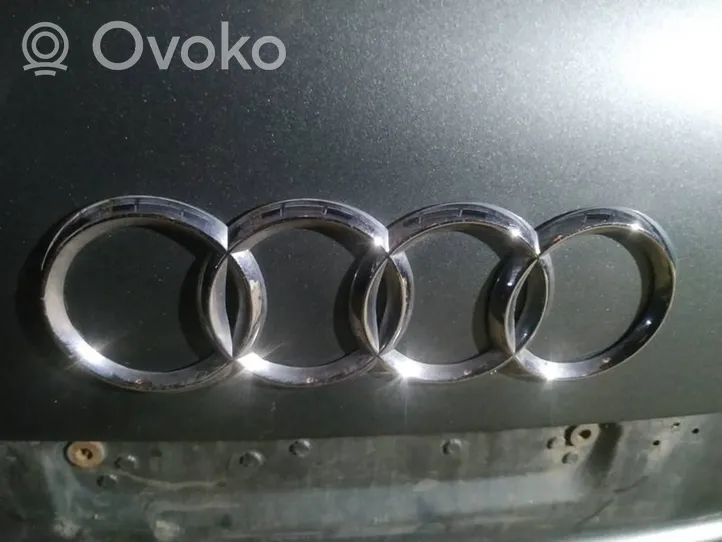 Audi Q7 4L Значок производителя 