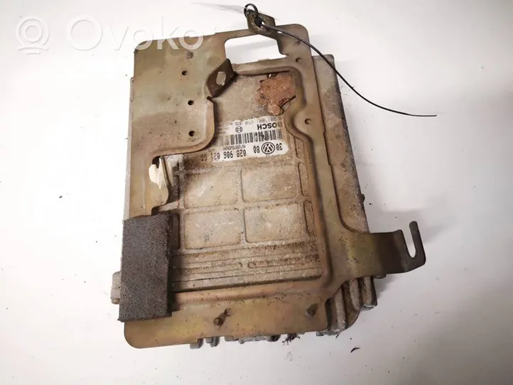 Volkswagen Golf III Sterownik / Moduł ECU 028906021gc