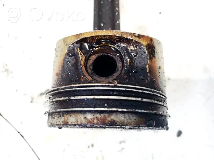 Volvo S40, V40 Piston with connecting rod 