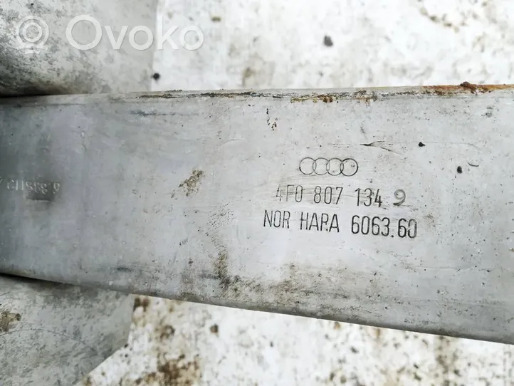 Audi A6 S6 C6 4F Priekšpusē bampera sija / balka 4f08071349