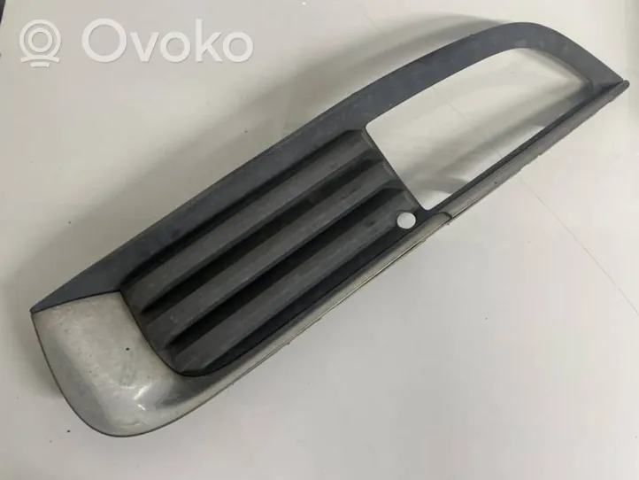 Opel Insignia A Grille inférieure de pare-chocs avant 13238370