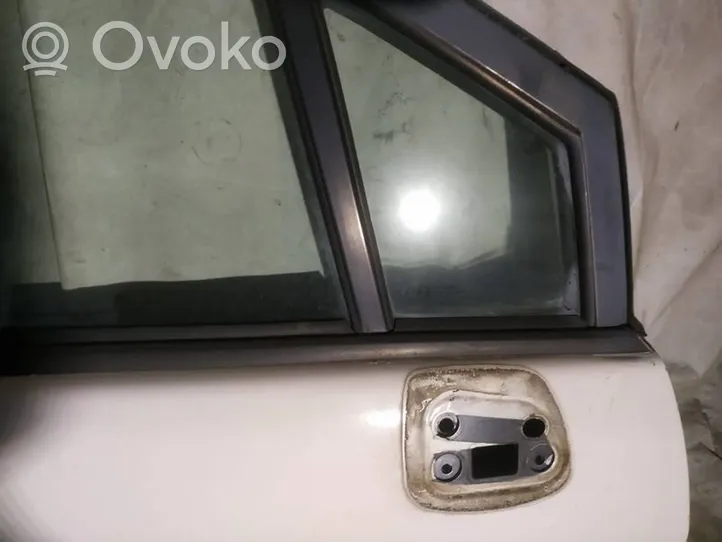 Toyota Corolla Verso AR10 Listwa / Uszczelka szyby drzwi 
