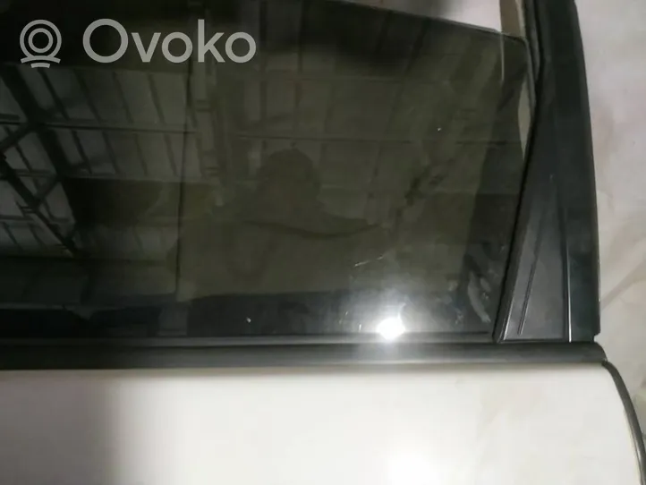Toyota Corolla Verso AR10 Aizmugurē durvju stikla apdare 