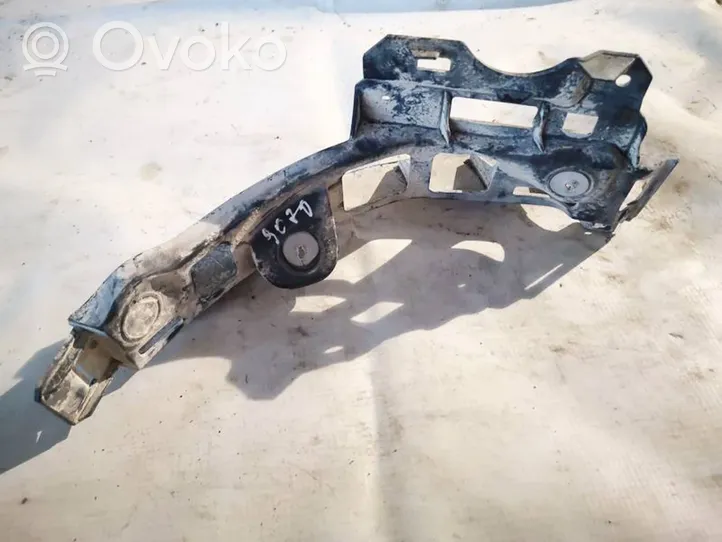 Opel Zafira B Soporte de montaje del parachoques trasero 13125043